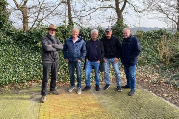 Eastern River Band (Podiumterrein)