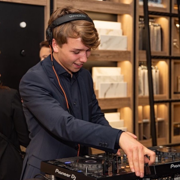 DJ Jur, Duncan, Daan & Ken